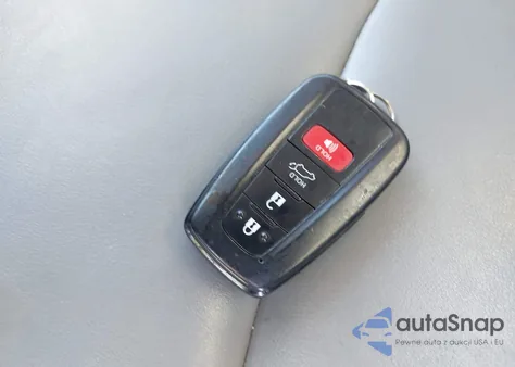 2019 Toyota Rav4 Xle Premium z USA, uszkodzony, nr VIN JTMA1RFV3KD034597